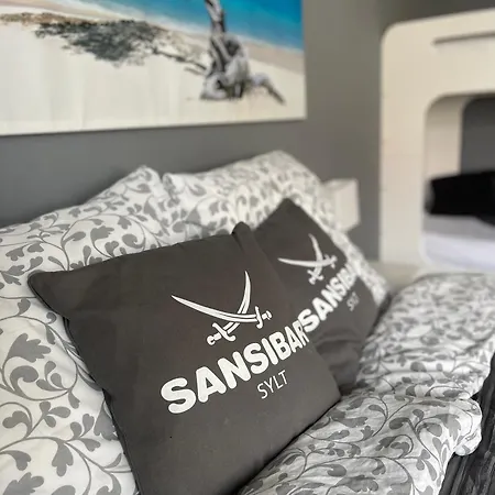 80qm Appartement, 3 Schlaf-zimmer, Integrierter Kueche Und Bad, 2min Von A8, Garten Mit Sitzgruppe, Ruhig Und Modern * Irschenberg