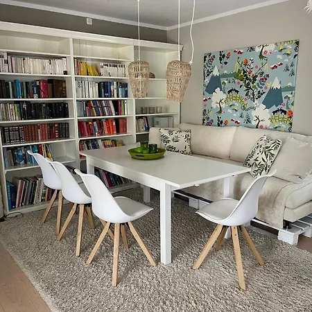80qm Appartement, 3 Schlaf-zimmer, Integrierter Kueche Und Bad, 2min Von A8, Garten Mit Sitzgruppe, Ruhig Und Modern Apartment *