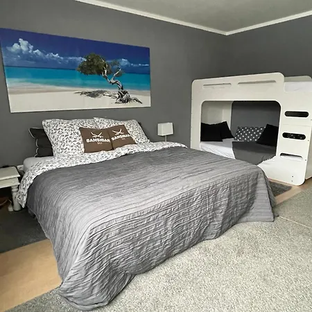 Apartman Architect-apartments 80qm 3 Schlafzimmer, Integrierter Kueche Und Bad, 2min Von A8, Garten Mit Sitzgruppe, Ruhig Und Modern Irschenberg