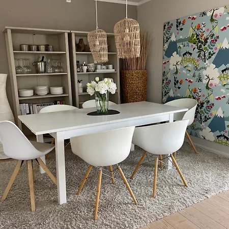 80qm Appartement, 3 Schlaf-zimmer, Integrierter Kueche Und Bad, 2min Von A8, Garten Mit Sitzgruppe, Ruhig Und Modern Apartment *