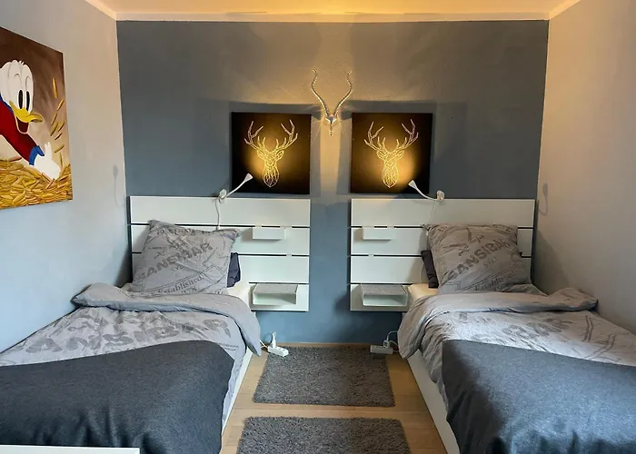 Architect-apartments 80qm 3 Schlafzimmer, Integrierter Kueche Und Bad, 2min Von A8, Garten Mit Sitzgruppe, Ruhig Und Modern 아파트