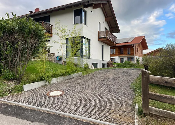Architect-apartments 80qm 3 Schlafzimmer, Integrierter Kueche Und Bad, 2min Von A8, Garten Mit Sitzgruppe, Ruhig Und Modern