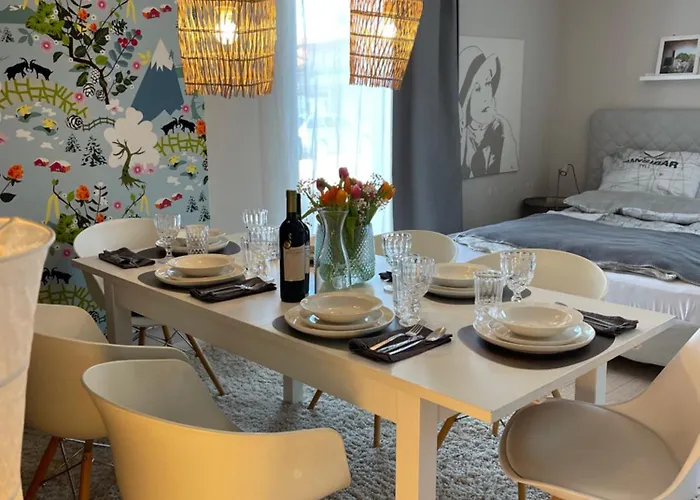 Architect-apartments 80qm 3 Schlafzimmer, Integrierter Kueche Und Bad, 2min Von A8, Garten Mit Sitzgruppe, Ruhig Und Modern 이르셴베르크